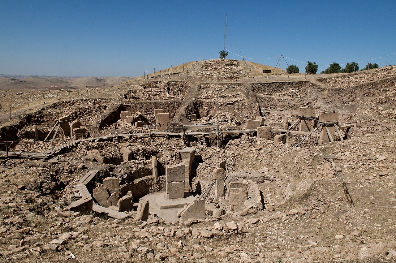 Carved T-shaped stone pillars in an excavated enclosure at Göbekli Tepe